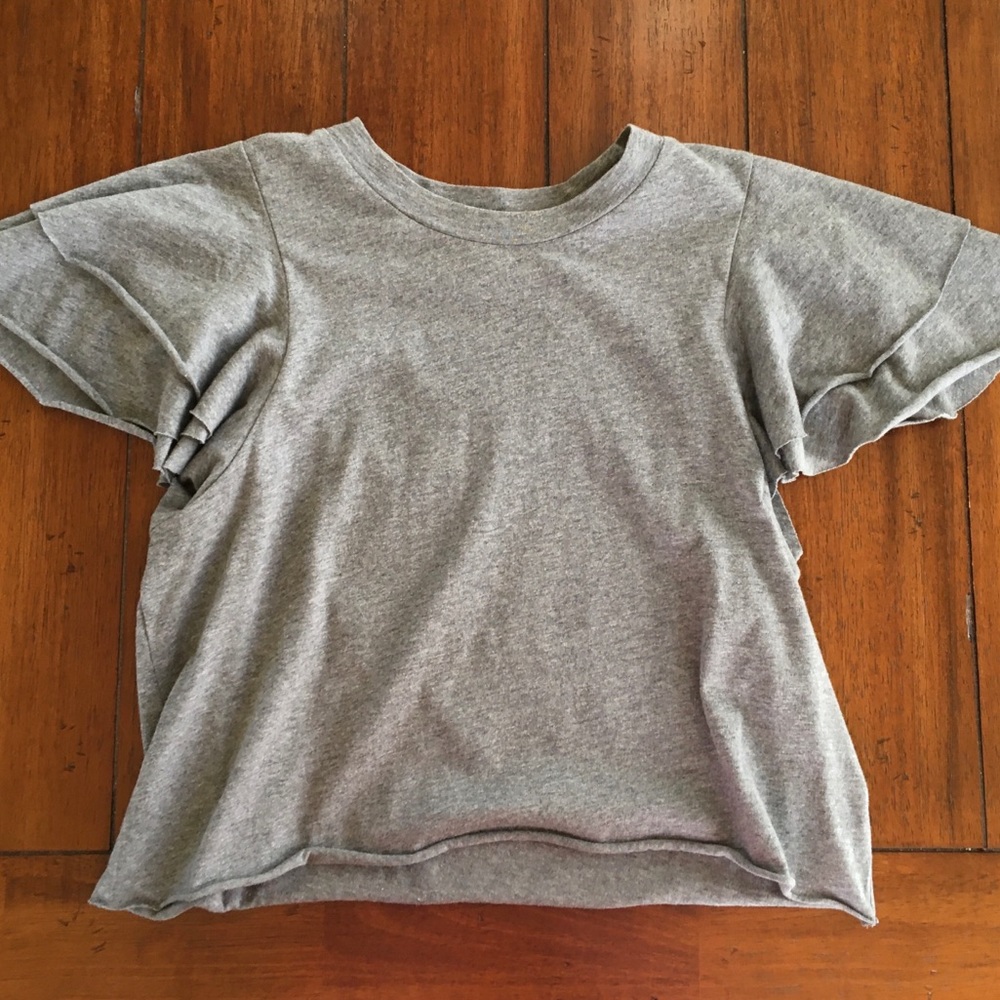 NWOT Ruffled Crop Tee